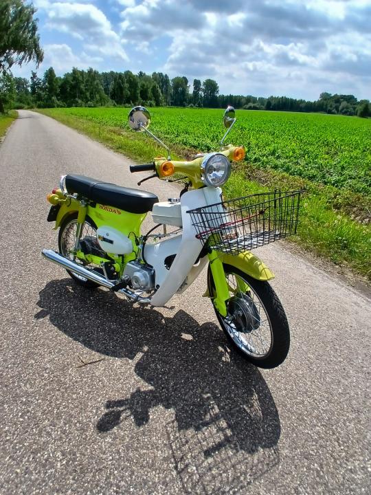 Publieke foto bij onderhoud van Honda C50