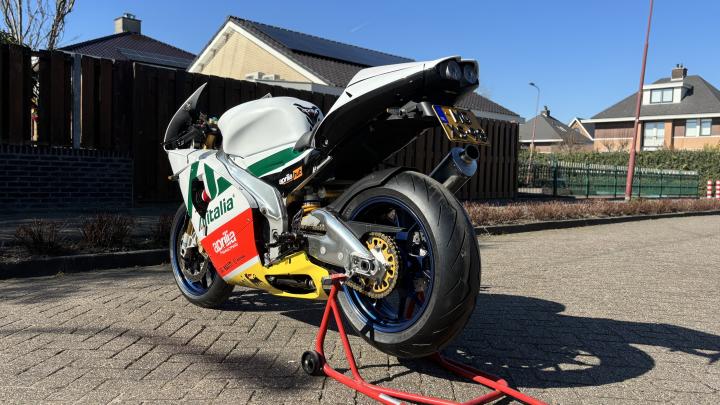 Publieke foto bij onderhoud van 1999 Aprilia RSV Mille