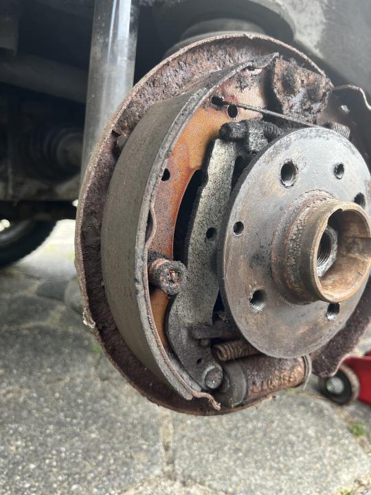 Publieke foto bij onderhoud van 1986 BMW E30 324D