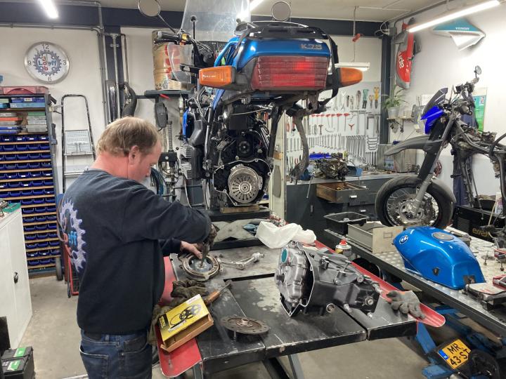 Publieke foto bij onderhoud van 1993 BMW K75