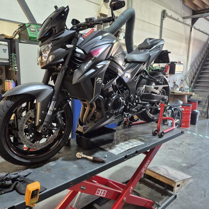 Publieke foto bij onderhoud van 2017 Suzuki GSX-S-750