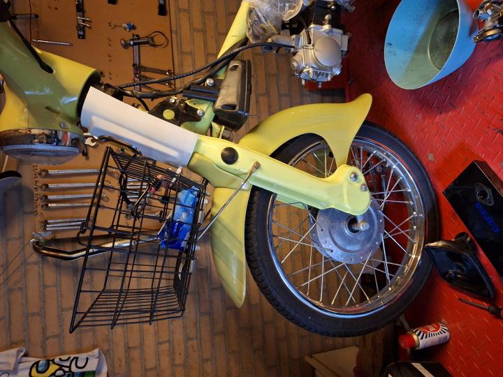 Publieke foto bij onderhoud van Honda C50