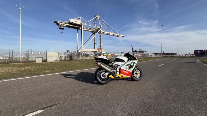Publieke foto bij onderhoud van 1999 Aprilia RSV Mille