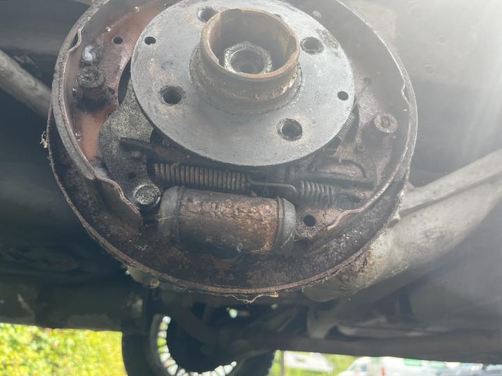 Publieke foto bij onderhoud van 1986 BMW E30 324D