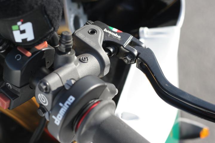 Publieke foto bij onderhoud van 1999 Aprilia RSV Mille