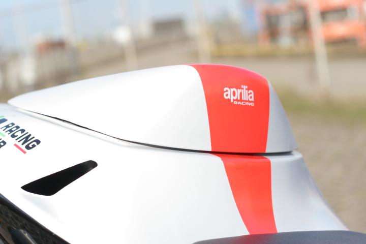 Publieke foto bij onderhoud van 1999 Aprilia RSV Mille