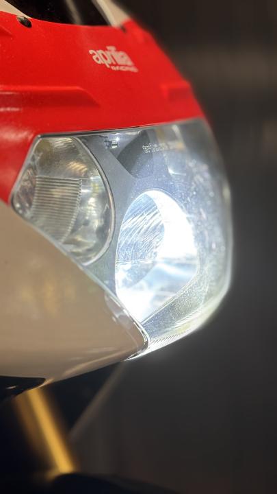 Publieke foto bij onderhoud van 1999 Aprilia RSV Mille